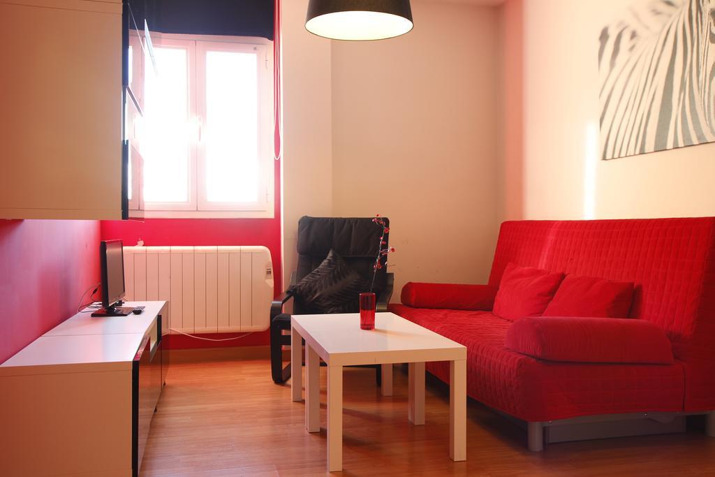 Apartamentos Habitat Zona Media 모나칠 외부 사진